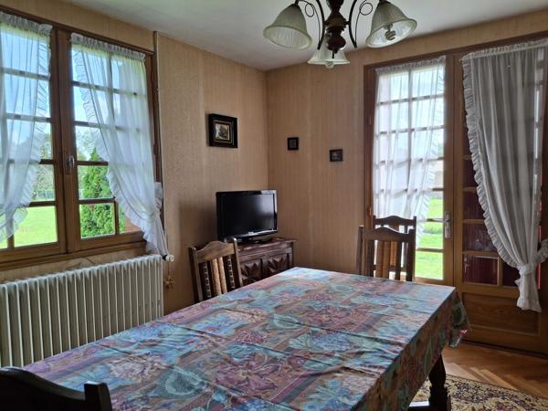 MAISON DE PLAIN PIED AVEC JARDIN ATTENANT