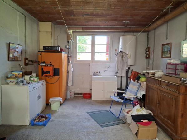 MAISON DE PLAIN PIED AVEC JARDIN ATTENANT