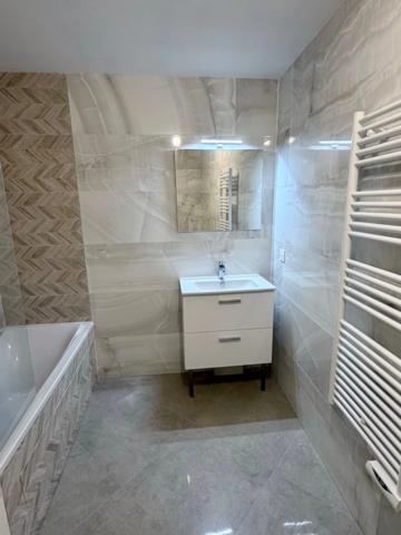 Appartement à vendre 2 pièces 45m2 - PROVINS (77) - balcon - parking