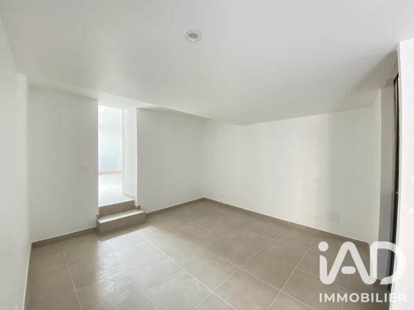 Appartement à vendre 4 pièces 74,03 m² Eyguières