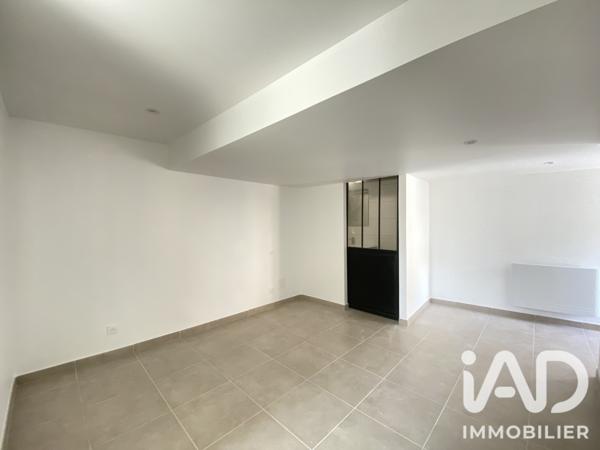 Appartement à vendre 4 pièces 74,03 m² Eyguières