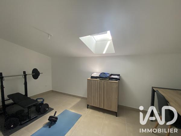 Appartement à vendre 4 pièces 74,03 m² Eyguières