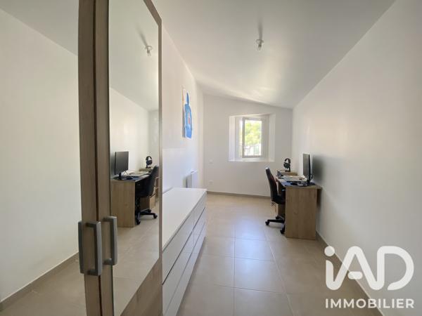 Appartement à vendre 4 pièces 74,03 m² Eyguières