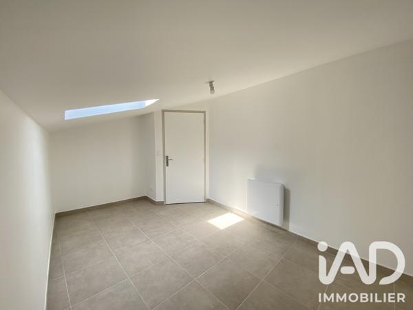Appartement à vendre 4 pièces 74,03 m² Eyguières