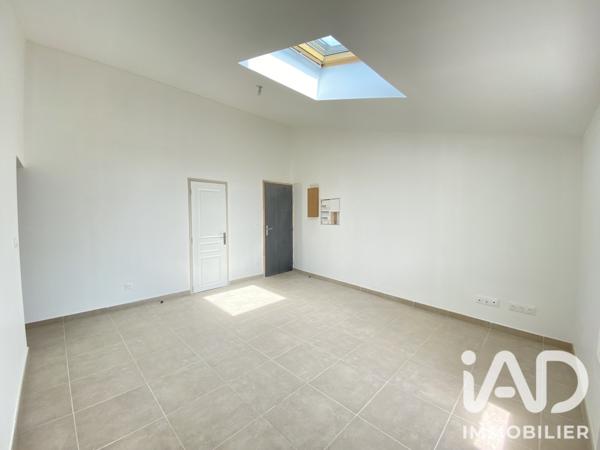 Appartement à vendre 4 pièces 74,03 m² Eyguières