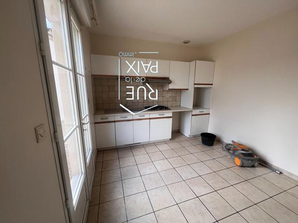 86200 LOUDUN RARE Location LOUDUN : plain-pied centre ville !