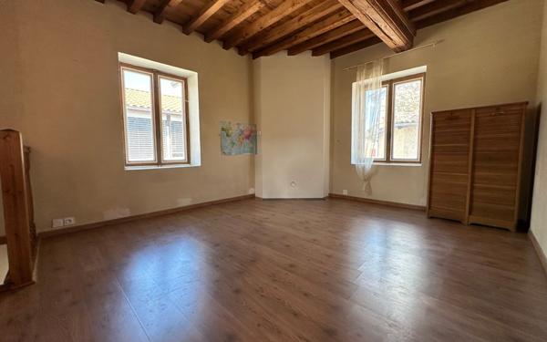 Maison à vendre    5 pièces •  Taluyers