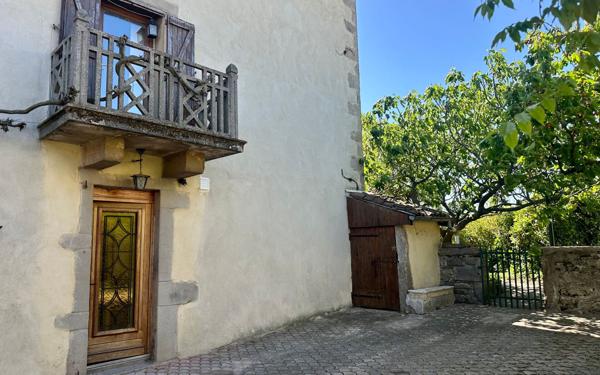 Maison à vendre    5 pièces •  Taluyers