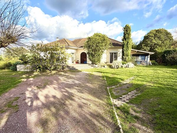 Haut Latresne- Maison de 190m² habitable sur terrain de 2765m2 avec piscine et garage , Latresne Haut Latresne- Maison de 190m² habitable sur terrain de 2765m2 avec piscine et garage , Latresne