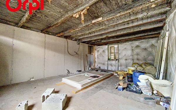 Maison à vendre    2 pièces •  Commentry