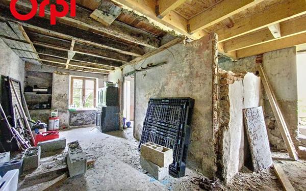 Maison à vendre    2 pièces •  Commentry