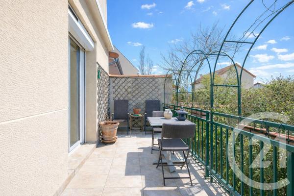 Maison à vendre  6 pièces - 101,56 m2 ST MAUR DES FOSSES - 94