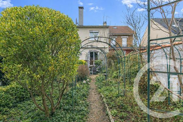 Maison à vendre  6 pièces - 101,56 m2 ST MAUR DES FOSSES - 94