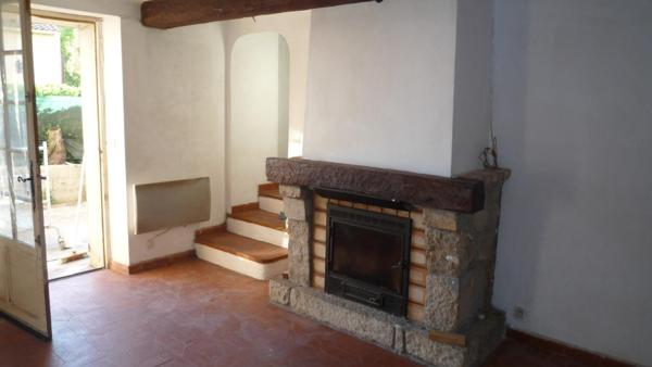 Maison de 113 m² à rénover sur un terrain de 436 m²