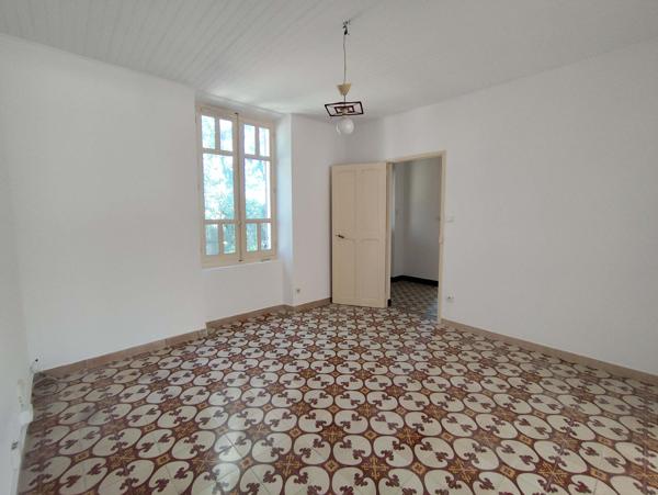maison individuelle plein pied, garage, cave, terrain