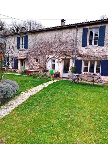 Maison à MAZERAY, 17400 - 8 pièces 281m²