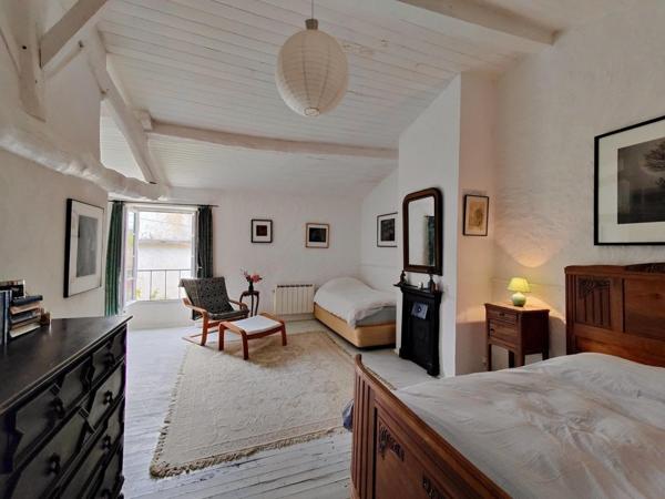 Maison à MAZERAY, 17400 - 8 pièces 281m²