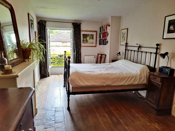 Maison à MAZERAY, 17400 - 8 pièces 281m²