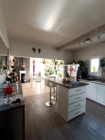 Maison avec 2 logements - Garage- Piscine- vue