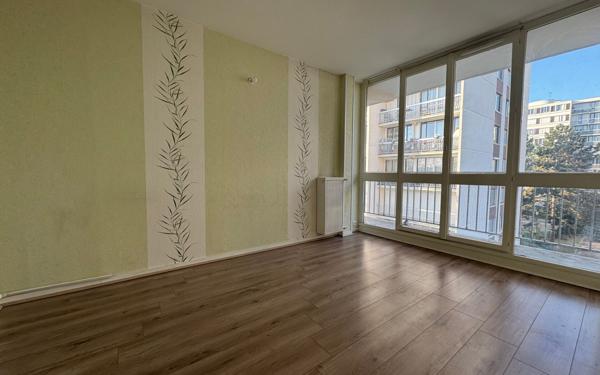 Appartement à vendre    3 pièces • 68,45 m2 Chelles