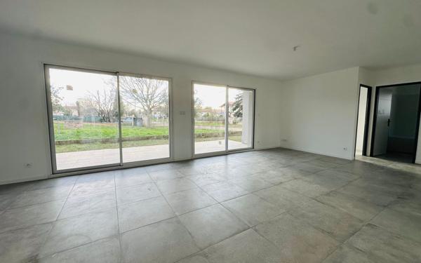 Maison à louer    4 pièces • 120 m2 Longages