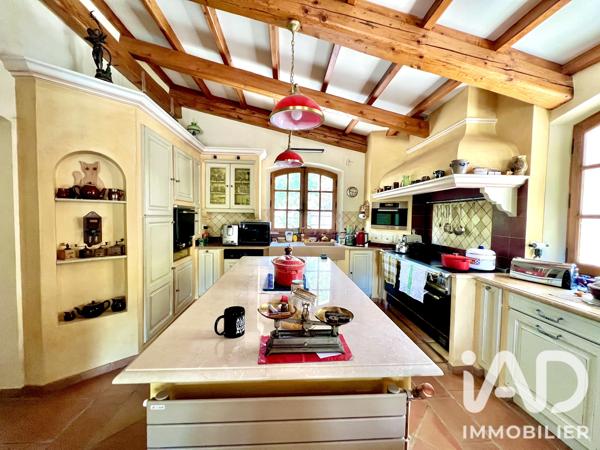 Maison à vendre 5 pièces 180 m² Hyères