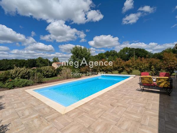 Maison à VILLENEUVE-SUR-VERE, 81130 - 7 pièces 207m²