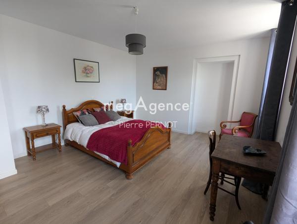 Maison à VILLENEUVE-SUR-VERE, 81130 - 7 pièces 207m²