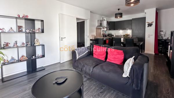 Vente
                Appartement42,31 m² - 2 Pièces -
                    BRIE COMTE ROBERT (77170)