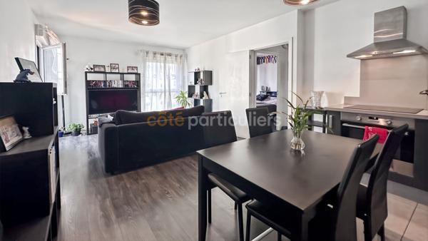Vente
                Appartement42,31 m² - 2 Pièces -
                    BRIE COMTE ROBERT (77170)