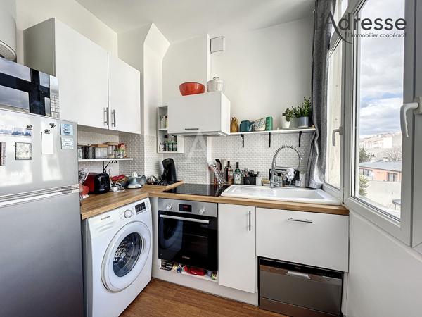 SURESNES/ Bas Rogers - Appartement 2 pièces 38m² - 1 Cave