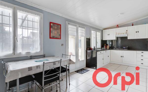 Maison à vendre    5 pièces • 90 m2 Le Blanc-Mesnil