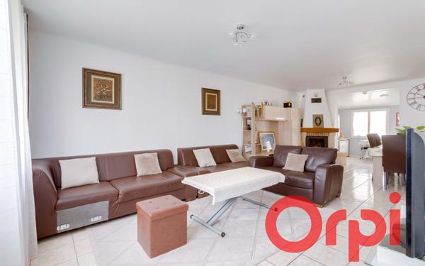 Maison à vendre    5 pièces • 90 m2 Le Blanc-Mesnil