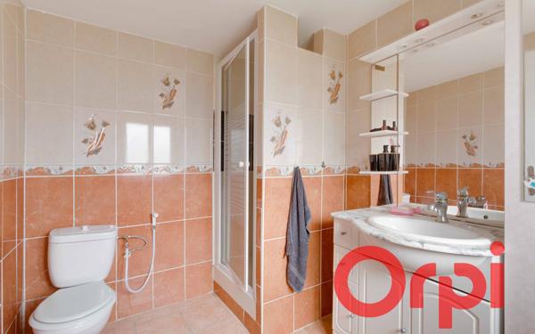 Maison à vendre    5 pièces • 90 m2 Le Blanc-Mesnil