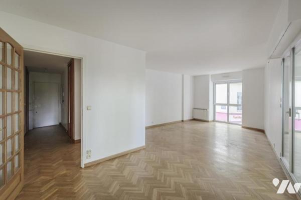 Appartement cave parking 75018