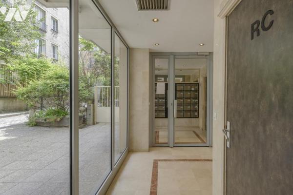 Appartement cave parking 75018