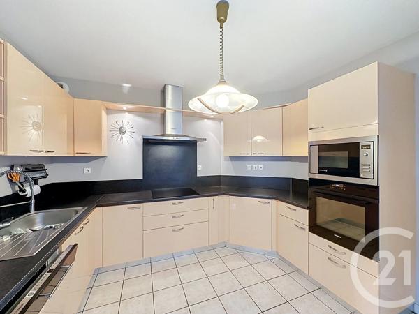 Appartement F4 à vendre  3 pièces - 79,09 m 2   CORBAS  - 69