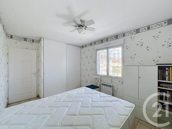 Appartement F4 à vendre  3 pièces - 79,09 m 2   CORBAS  - 69