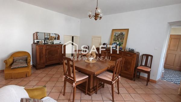 Rare à Vabre – 250 m², dépendance et près de 3 000 m² de terrain