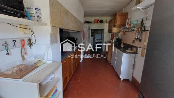 Rare à Vabre – 250 m², dépendance et près de 3 000 m² de terrain