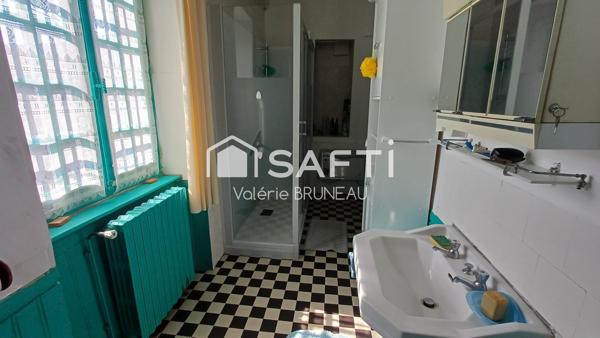 Rare à Vabre – 250 m², dépendance et près de 3 000 m² de terrain