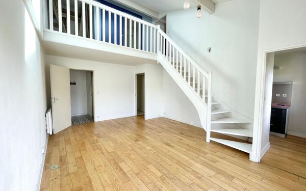 Appartement à louer    3 pièces • 6 961 m2 Toulouse