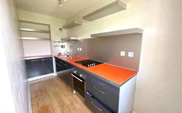 Appartement à louer    3 pièces • 6 961 m2 Toulouse