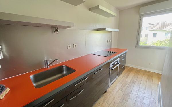 Appartement à louer    3 pièces • 6 961 m2 Toulouse