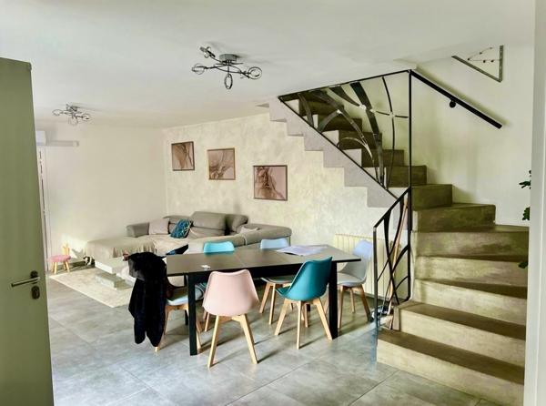 maison avec jardin piscine calme lumineuse