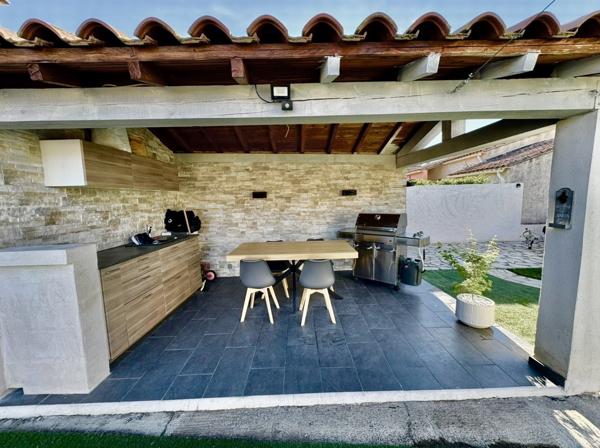 maison avec jardin piscine calme lumineuse