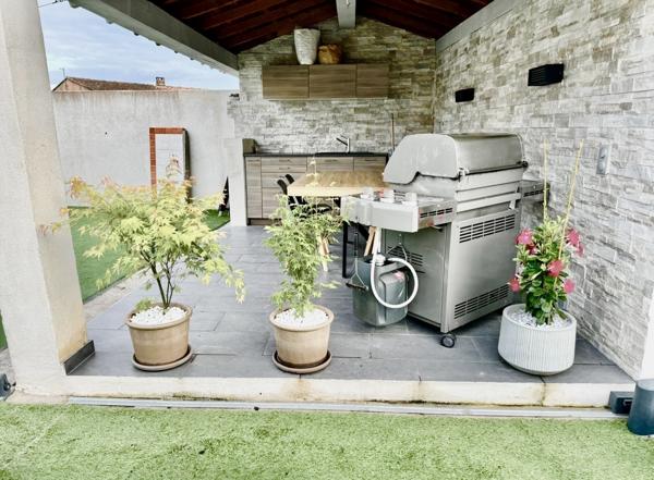 maison avec jardin piscine calme lumineuse