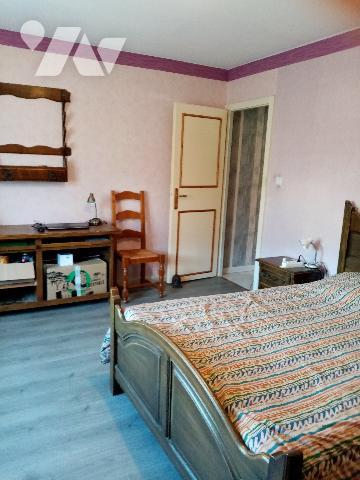 2ème étage Appartement très lumineux de 100,1 m² , parking, garage, cellier
jardin collectif,