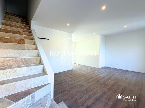 Maison 4 pièces de 143m2 avec terrasse extérieure garage et cave