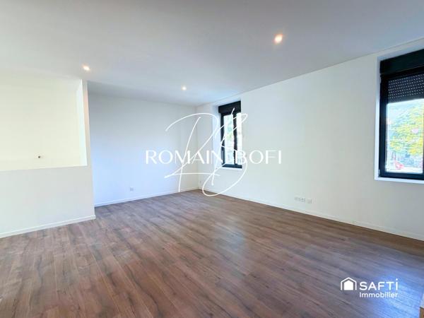 Maison 4 pièces de 143m2 avec terrasse extérieure garage et cave